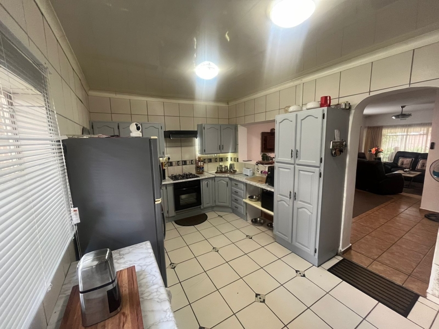 3 Bedroom Property for Sale in Geelhoutpark North West